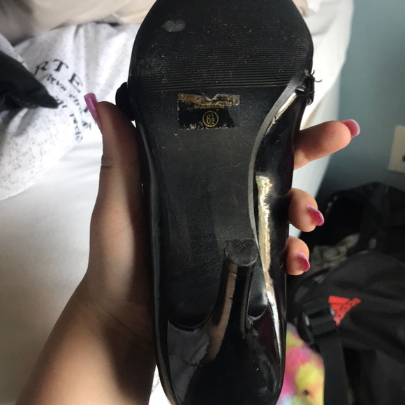 Heels 💕 - Picture 2 of 5